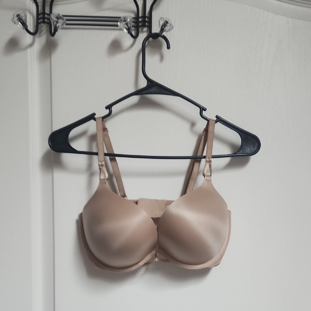 Victoria's Secret Classic Nude Bra